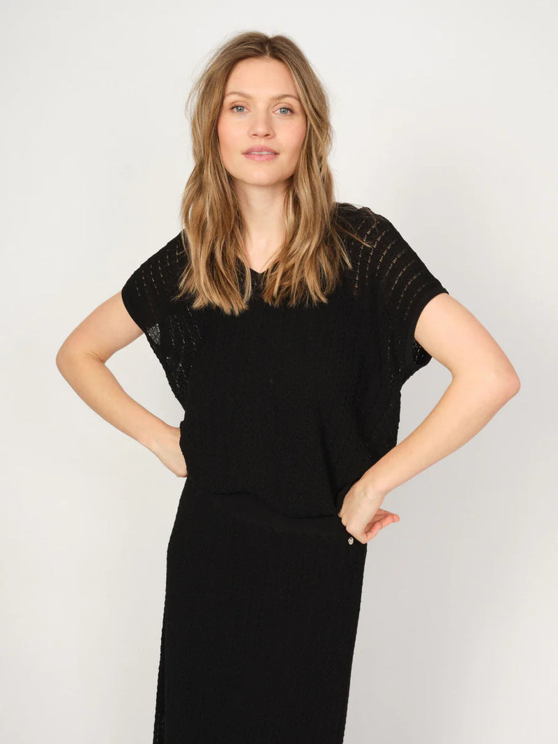 Mos Mosh | Shani Plain V-neck Knit | Black