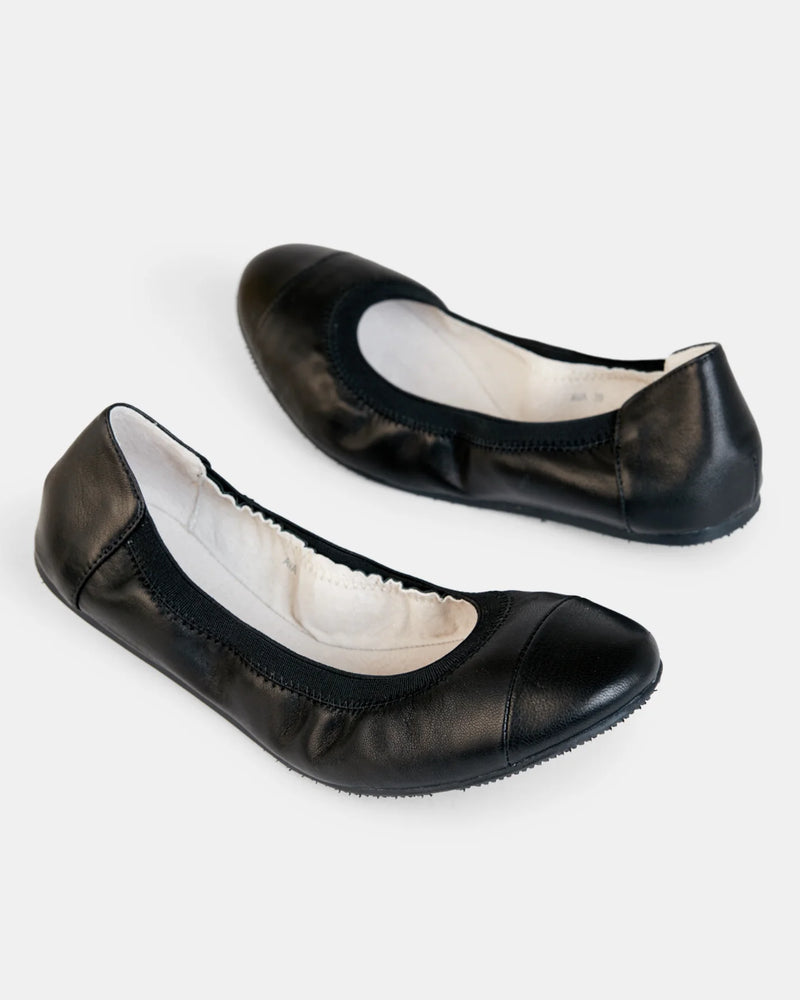 Walnut | Ava Leather Ballet Flat | Black