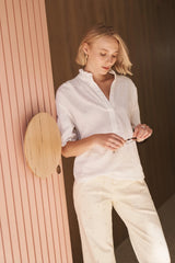 Kireina | Amber Shirt | White w/White Flower