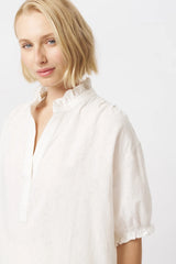 Kireina | Amber Shirt | White w/White Flower