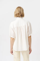 Kireina | Amber Shirt | White w/White Flower