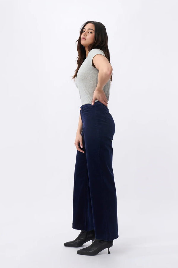 Kireina | Freya Velvet Jean | Navy