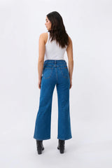 Kireina | Skyla Jean | 90s Blue