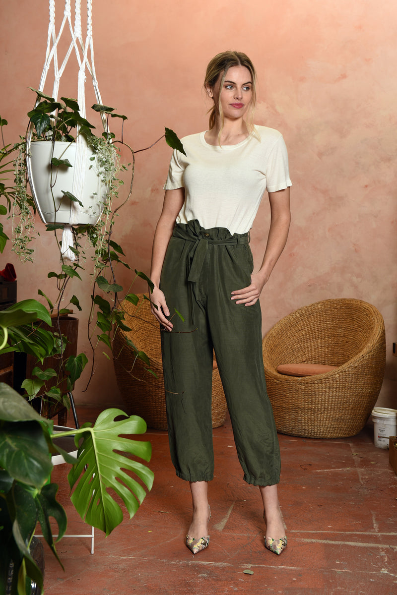 M.A. Dainty | Carry Pants | Olive